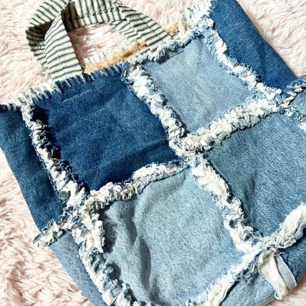 Denim Patchwork Raw Frayed Distressed Quilted Tote Bag Y2K 90s Grunge Boho Indie - Picture 2 of 4